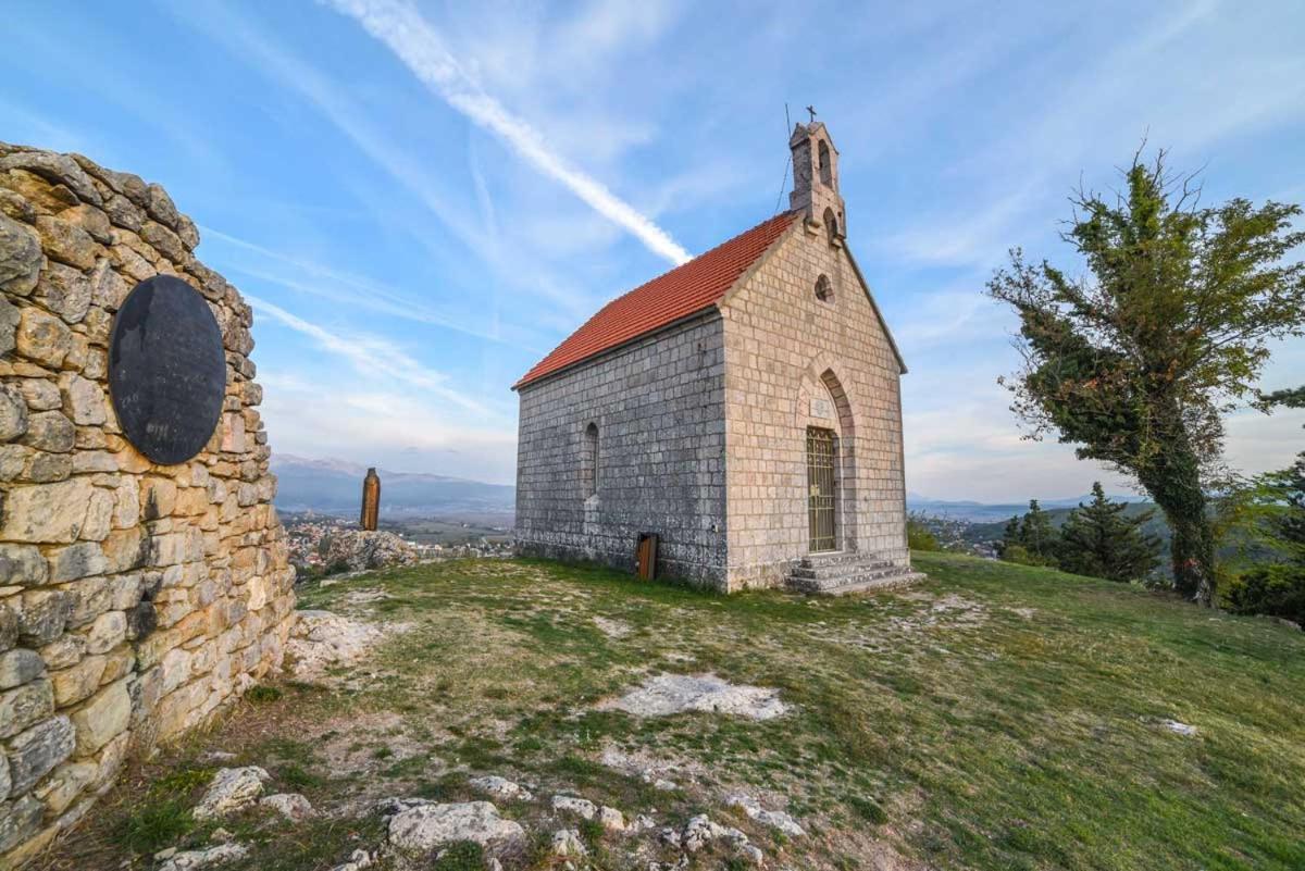 Studio Apartmani Kaja I Iva Sinj Exterior photo